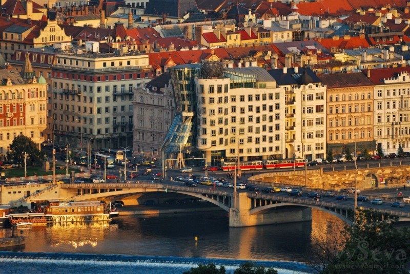 Прага - танцующий дом