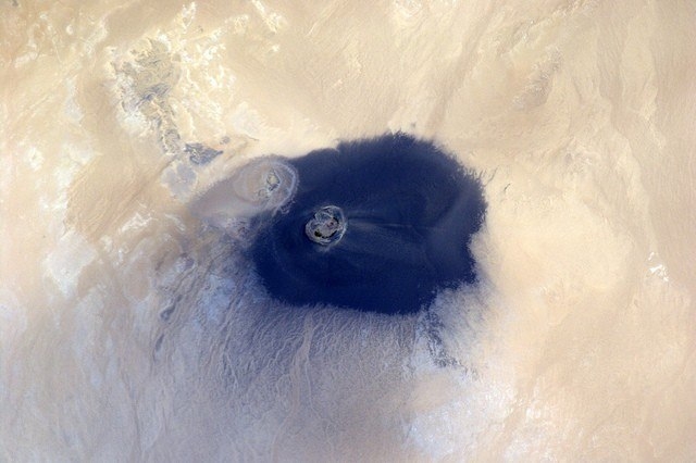 Вулкан Вау-ан-Намус, Ливия