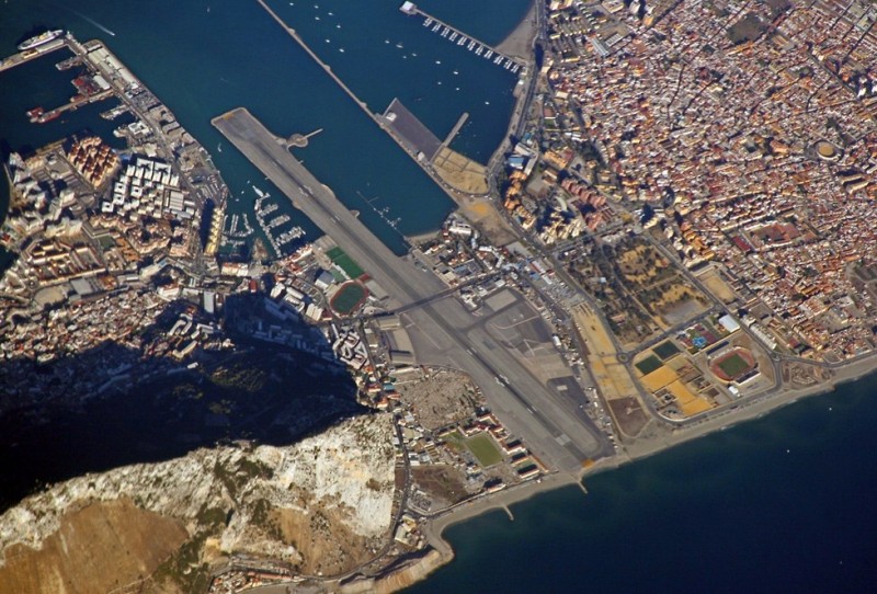 Фантастический аэропорт Гибралтара.