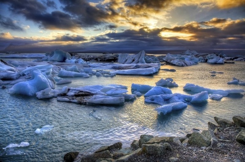 Ледниковое озеро Йокульсарлон в Исландии
