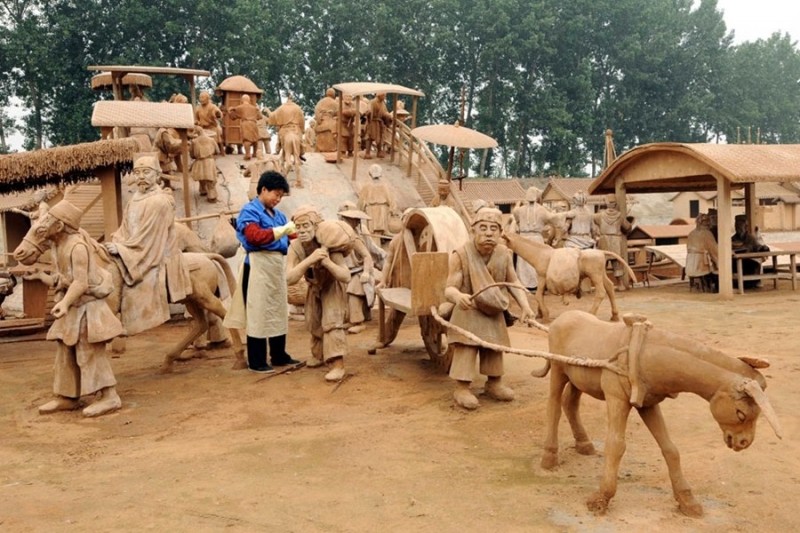 Парк глиняных скульптур в Китае