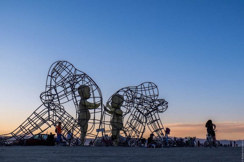 Работа одесского скульптора взорвала всемирный арт-фестиваль