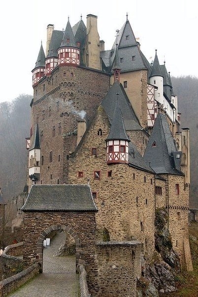 Сказочный замок Эльц, Германия