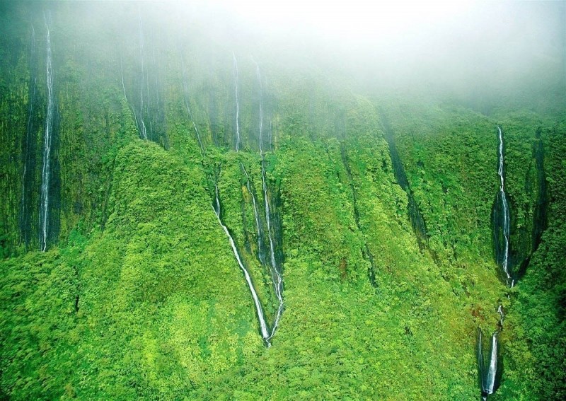 Водопад Хонокохау в Мауи, Гавайи