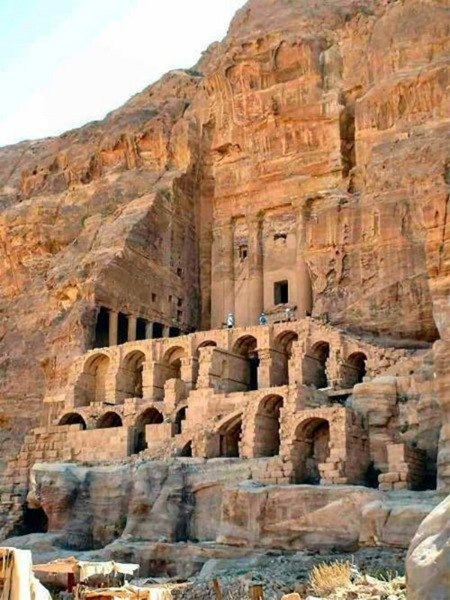 Удивительный город Петра - сокровище Иордании