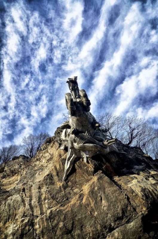 Памятник Уастырджи: самый высокий конный монумент в мире, Россия