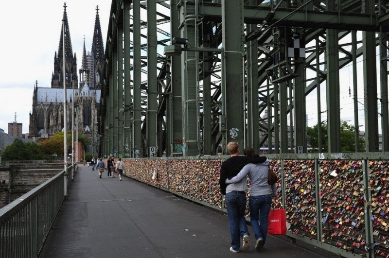 Мост любви Hohenzollernbruecke Bridge