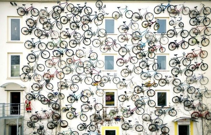 Магазин велосипедов в Берлине. Вывеска была бы явно лишней