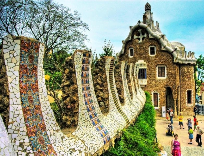 Невероятный парк Гуэля в Барселоне