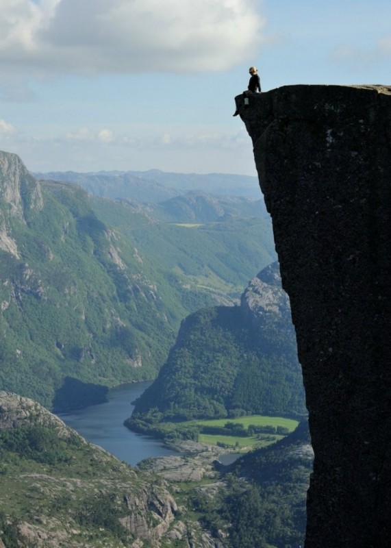 Прекестулен — скала для смельчаков, Норвегия