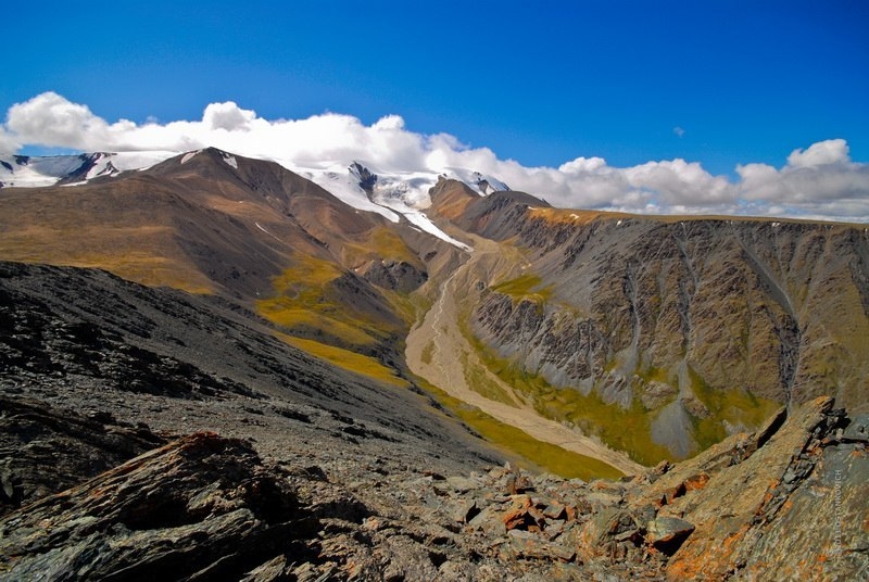 Гора Монгун-Тайга - наивысшая точка Тувы и всей Восточной Сибири (3976).