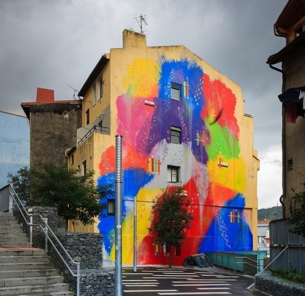 Буйство красок на улицах городов мира в стиле Риоха