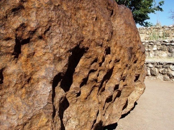 Гоба — крупнейший из найденных метеоритов