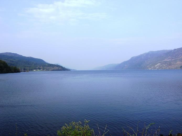 Загадочное озеро Лох-Несс