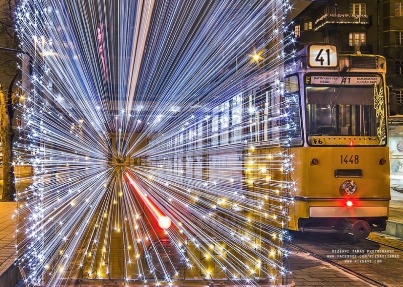 Завораживающие трамваи в Будапеште, покрытые светодиодными лампами.