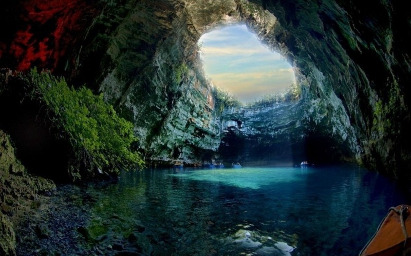 Озеро-пещера Мелиссани