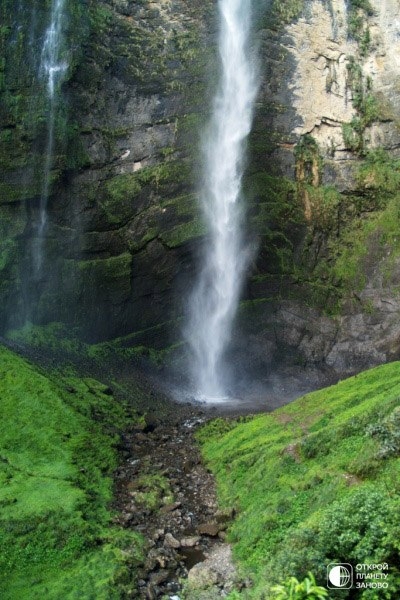 Водопад Гокта