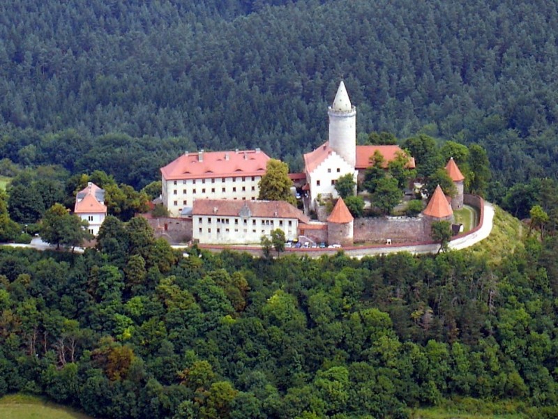 Замок Лойхтенбург (Германия)