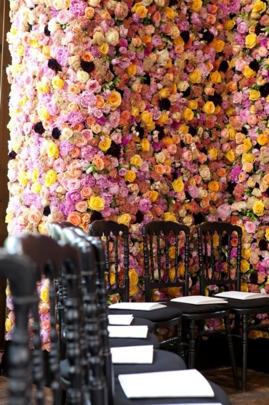 Комнаты из живых цветов от Christian Dior