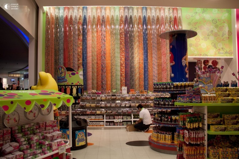 Самый большой магазин сладостей в мире