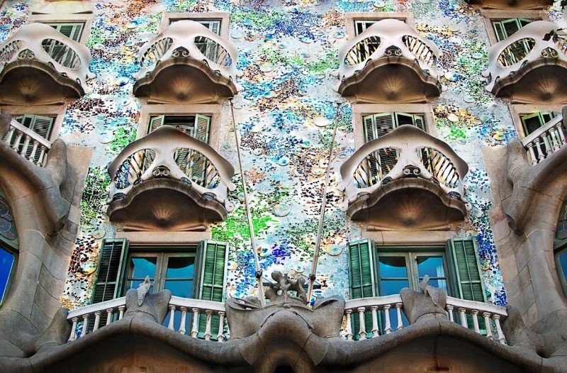 Барселона - дом в стиле Гауди
