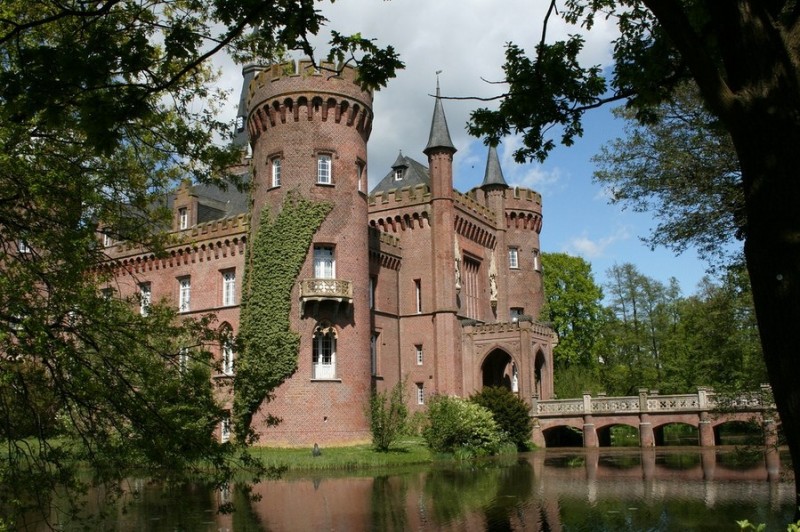 Замок Мойланд, Германия