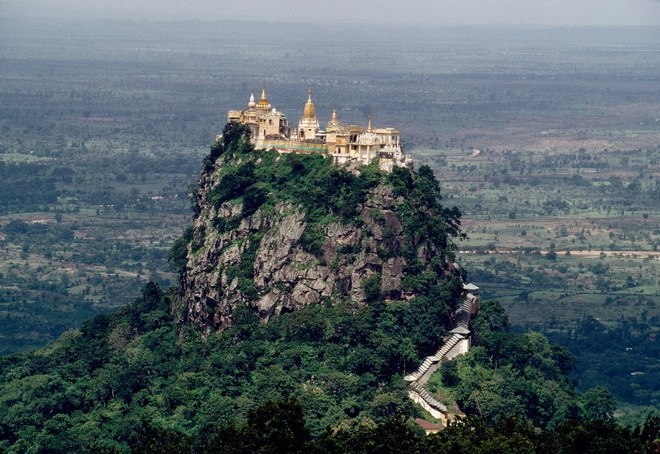 Буддийский монастырь Таунг Калат