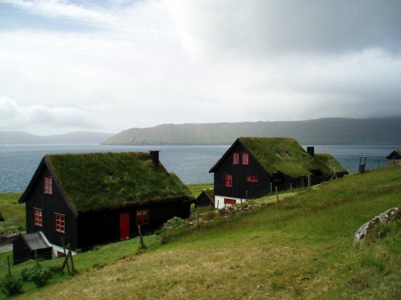 Сказочная деревушка на Фарерских островах, Дания.