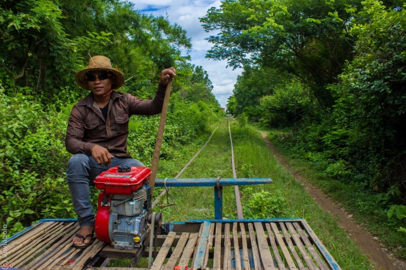 Норри - камбоджийский бамбуковый поезд