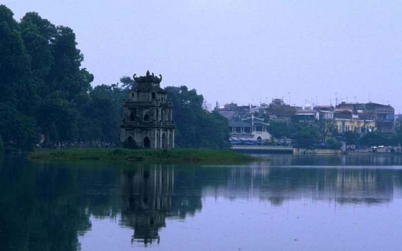Хоанкьем: легенды озера Возвращенного Меча (Вьетнам)