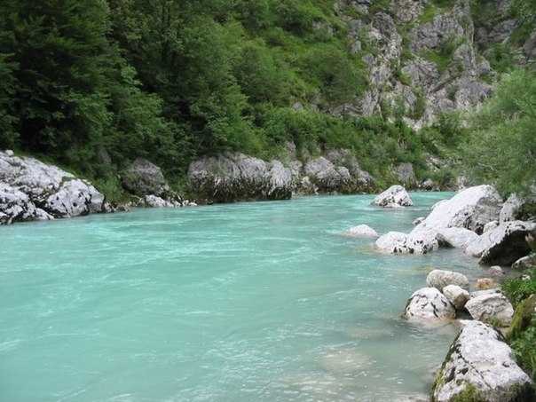 Изумрудная река Соча