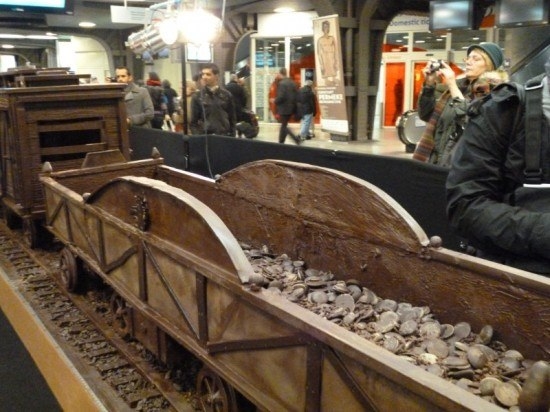 Самый длинный в мире шоколадный поезд.