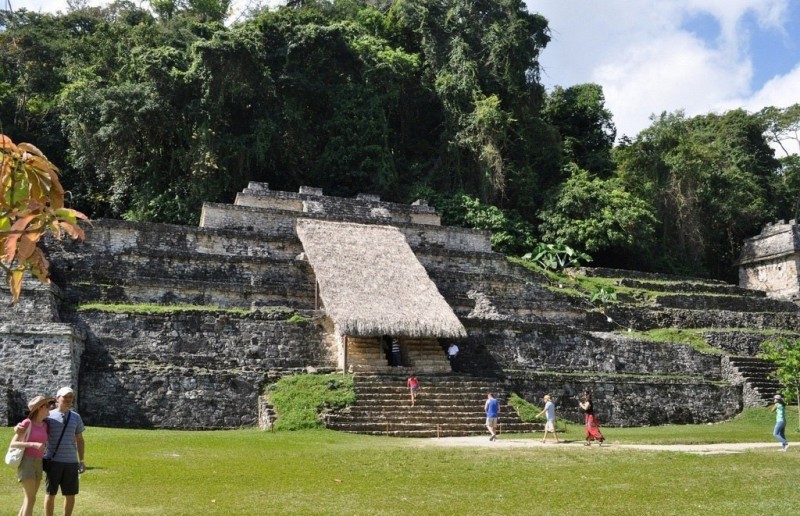Паленке - затерянный в джунглях город майя