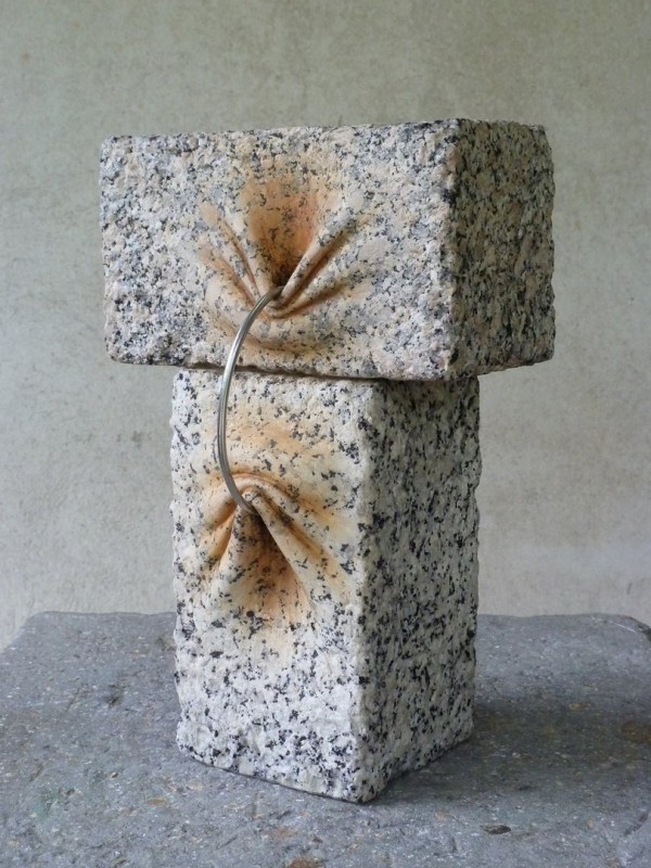 Эксперименты с камнями испанского скульптора Хосе Мануэля Кастро Лопес (José Manuel Castro López)
