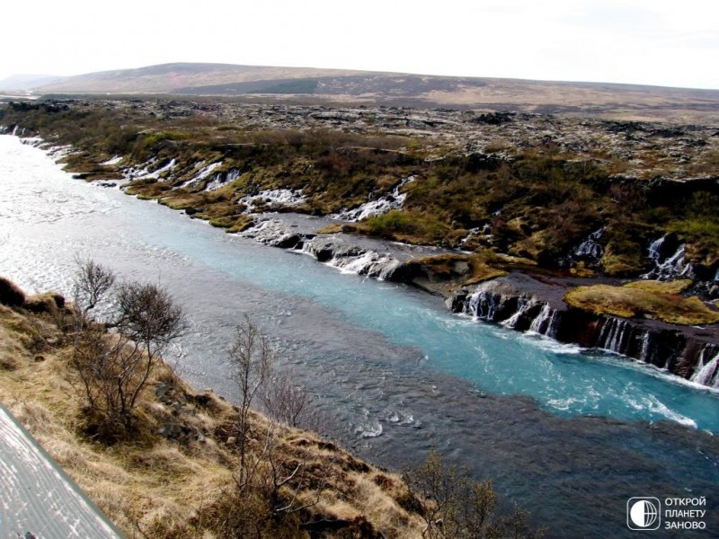 Водопад Храунфоссар, Исландия Водопад Храунфоссар, Исландия