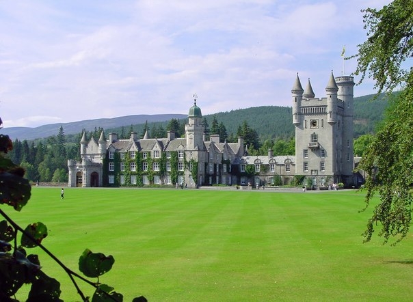 Замок Балморал один из красивейших замков Шотландии