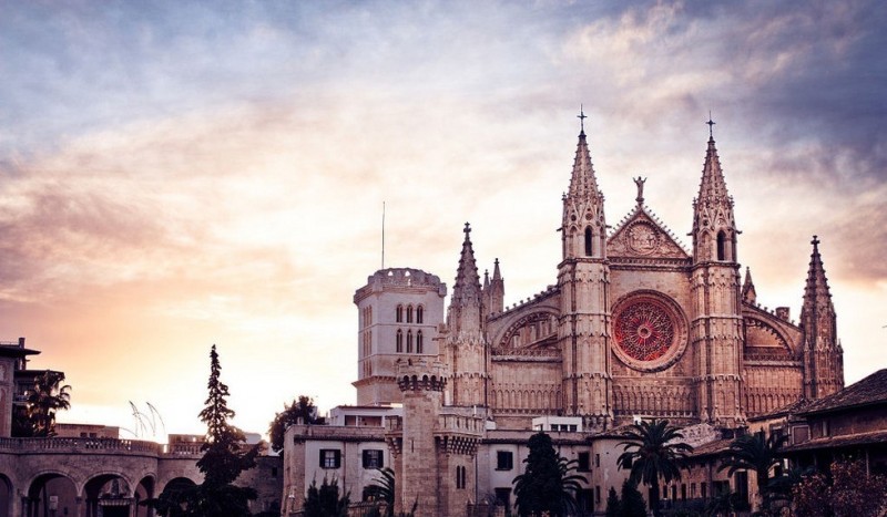 Кафедральный собор Святой Марии на Мальорке (Испания)