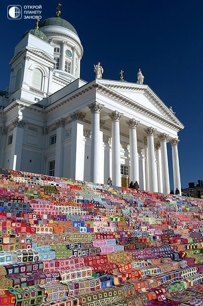 7800 лоскутов на ступенях Финляндии