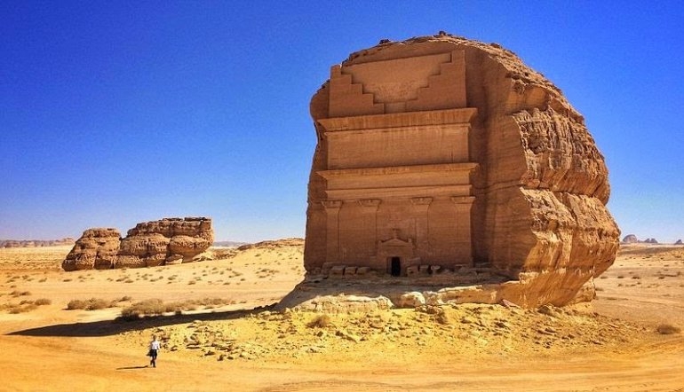 Каср аль Фарид: одинокий замок в Мадаин-Салих