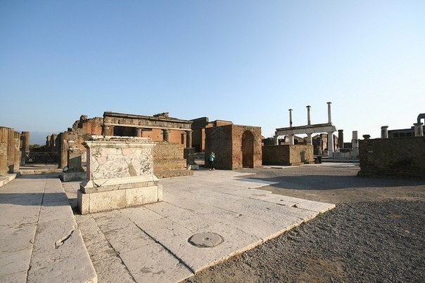 Древнеримский город Помпеи, Италия