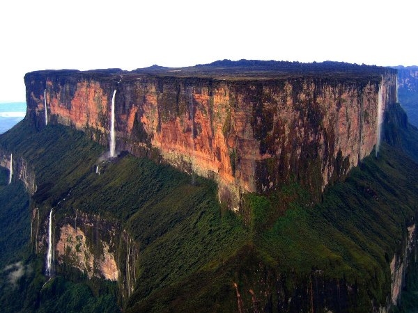 Удивительная гора Рорайма — потеряный мир в лесах Амазонки