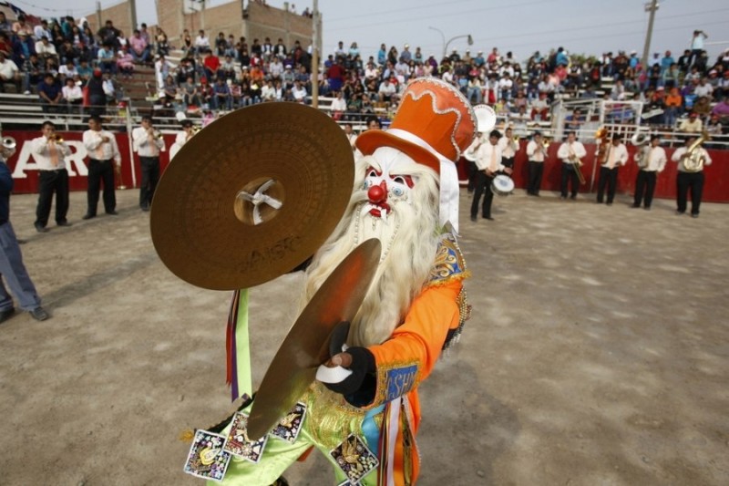 Фестиваль корриды в Перу.