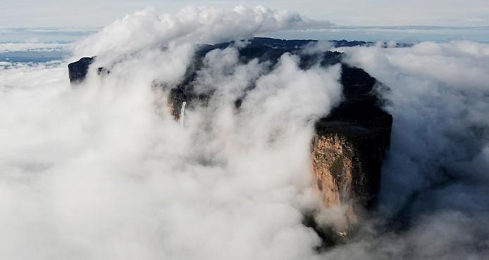 Удивительная гора Рорайма — потеряный мир в лесах Амазонки