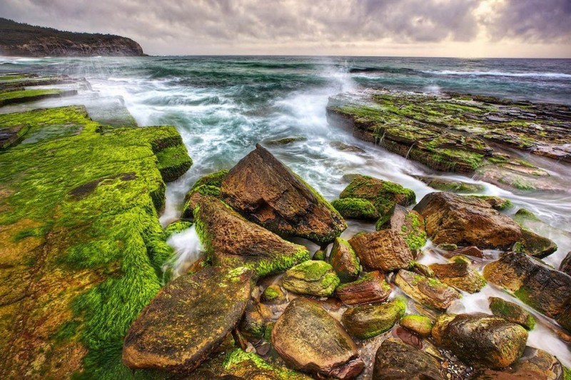 Каменный пляж Туриметта в Австралии