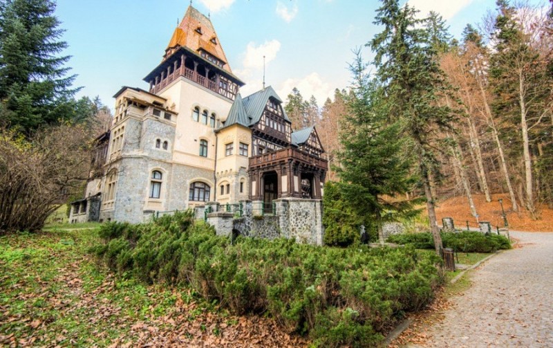 Замок Пелишор: одно из красивейших архитектурных сооружений Румынии