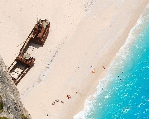 Навагио — самый красивый пляж Греции