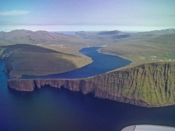 Висячее озеро Сорвагсватн, Фарерские острова
