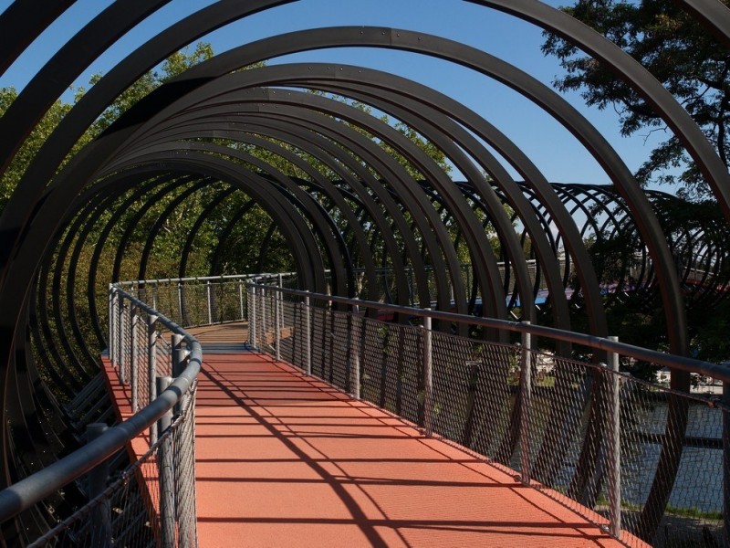 Slinky Springs To Fame, Германия