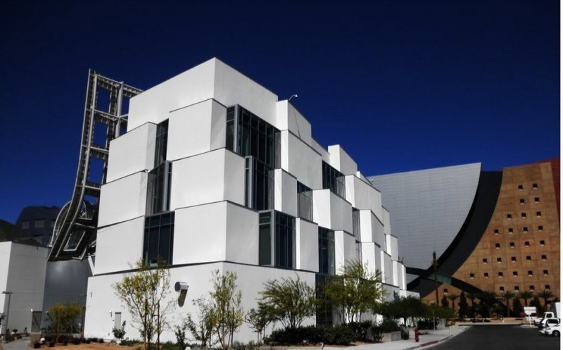 Фантастическая архитектура клиники в Лас-Вегасе (США)