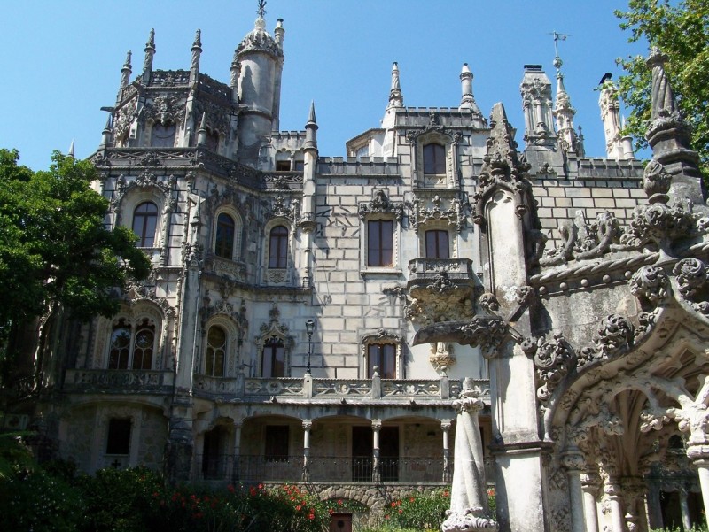 Сказочный дворец Кинта да Регалейра, Португалия